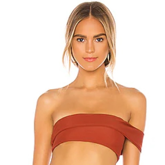 Tularosa Other - Tularosa Omnia Bikini Top

Size Large

Burnt orange

Excellent condition
